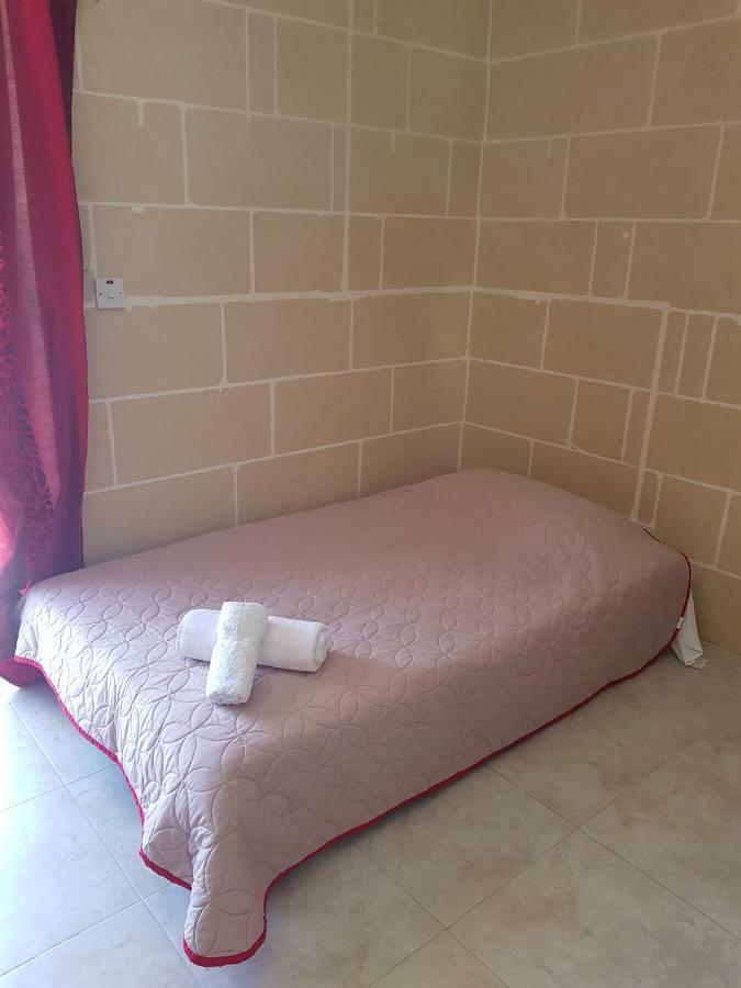 Palm Court Apartment Xlendi Exteriör bild